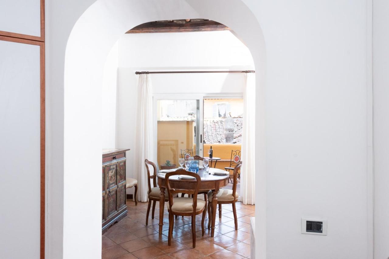 Stunning Campo De Fiori Apartment With Terrace Rome Buitenkant foto