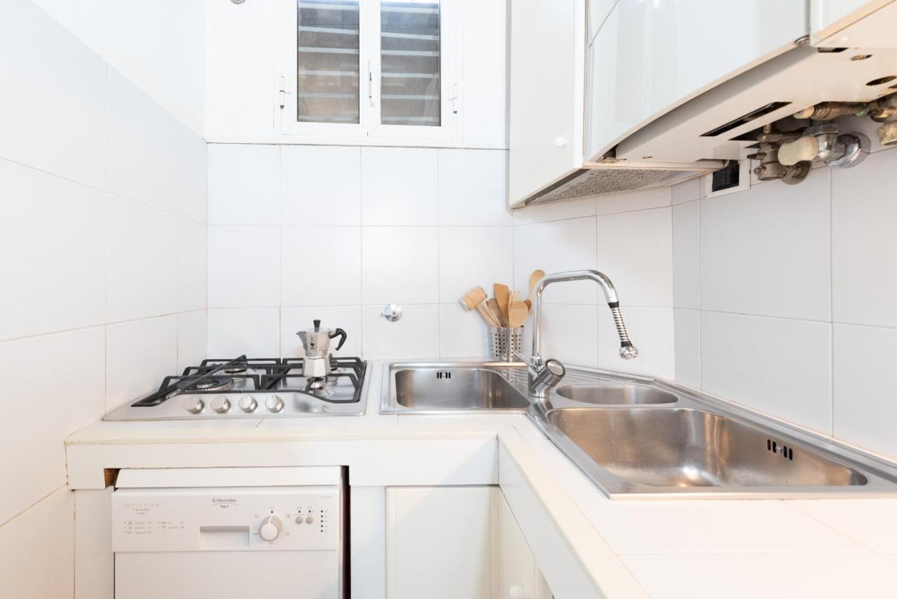 Stunning Campo De Fiori Apartment With Terrace Rome Buitenkant foto
