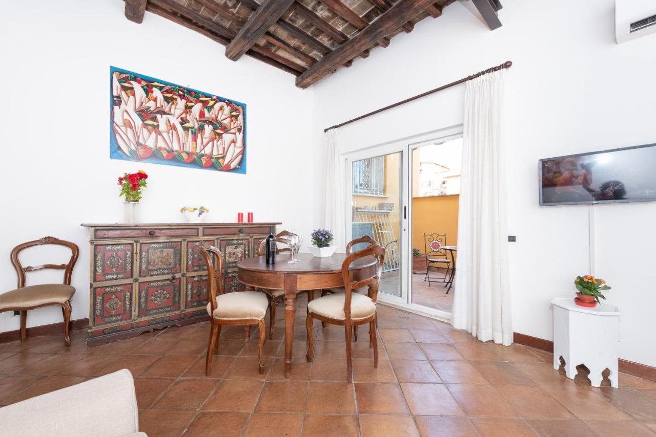 Stunning Campo De Fiori Apartment With Terrace Rome Buitenkant foto
