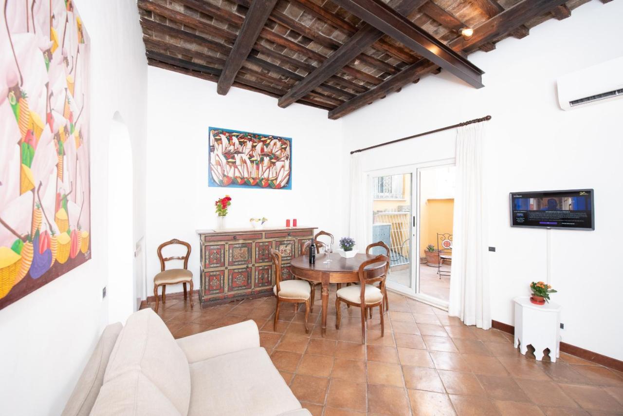 Stunning Campo De Fiori Apartment With Terrace Rome Buitenkant foto